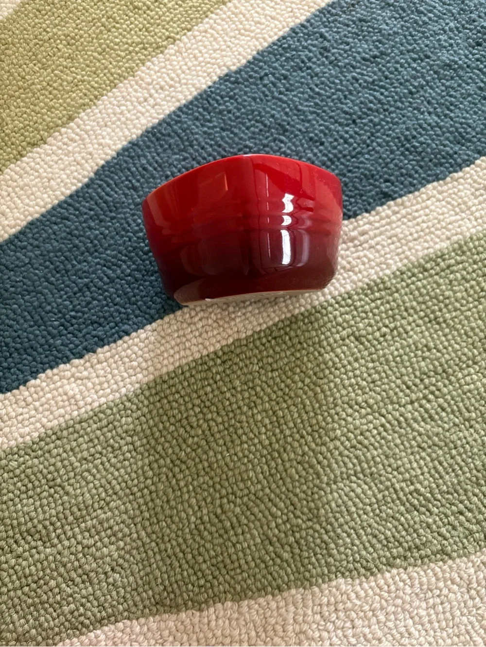 Le Creuset Heart Shaped 300 ml Stoneware Ramekin in Cerise